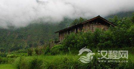 独龙族人：路不拾遗夜不闭户