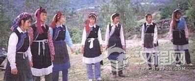 普米族人生孩子时有何礼仪与习俗