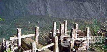 古老传统的鄂伦春族风葬风葬的仪式