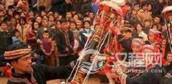 云南的白族是怎样过年的？又有啥习俗呢