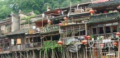 传统民居：苗族吊脚楼