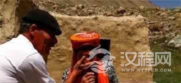 塔吉克族礼节简介帕米尔吻泉之路