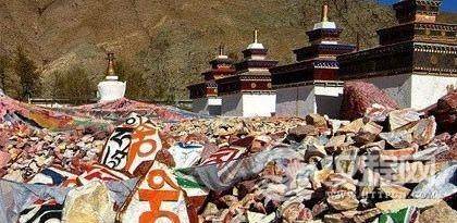 怒族用石头铸造了他们独有的文化