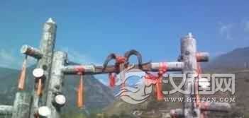 羌族门口为何挂裸培画像？有何传说