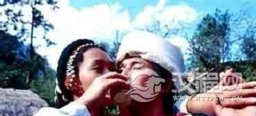 怒族男女怎样用琵琶口弦示爱的