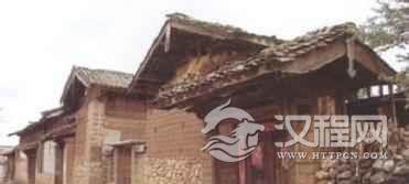 纳西族民居建筑有什么地域特色