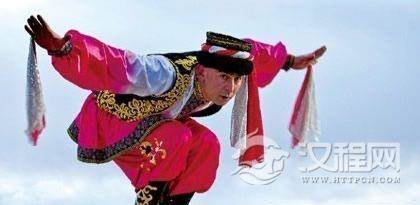 独特有趣的塔吉克族鹰舞
