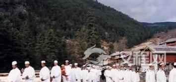 回族的葬礼有什么样的习俗？回族人究竟会做啥