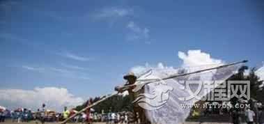 京族最传统的民间娱乐项目是什么