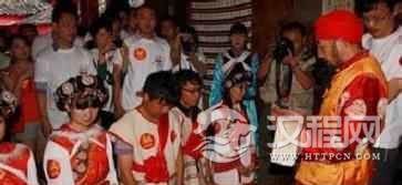 纳西族婚俗纳西族新郎是怎样接新娘的