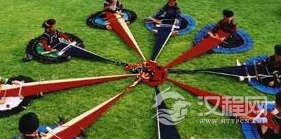 彝族文化彝族织布文化“腰机”织布的历史