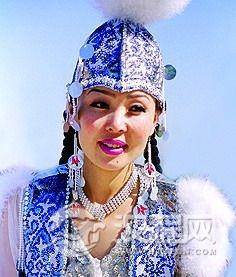 驰骋在戈壁草原的哈萨克族马和歌是哈萨克的翅膀