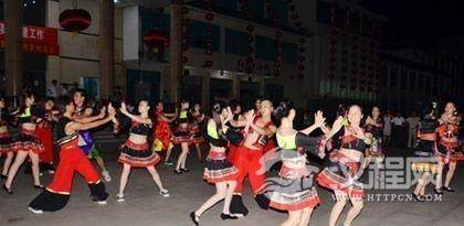 仫佬族的民俗戏曲：彩调