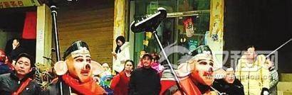 刨猪节是个什么样的节日？彝家黑猪闯迷宫活动