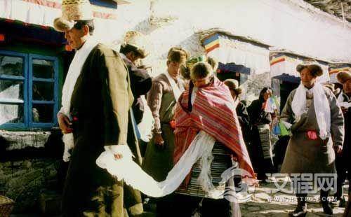 具有情趣的藏族婚姻和家庭