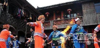 从大自然中提炼而来土家族舞蹈肢体特点