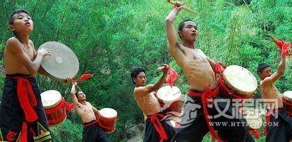 异彩纷呈、多样的哈尼族民间舞蹈