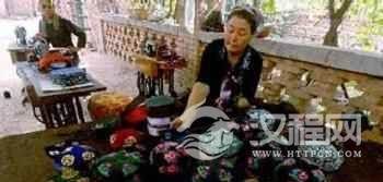 揭秘：维吾尔族的传统手工艺品有哪些