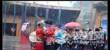 苗族男女是怎样表达爱意的？结婚又有何风俗