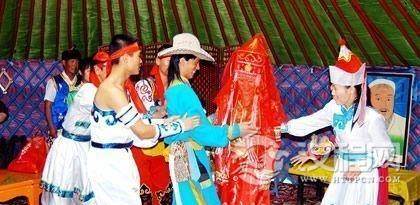 内蒙古婚礼有什么特色？内蒙古婚礼习俗简介