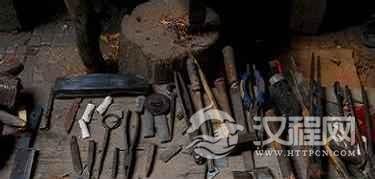 维吾尔族传统工艺品维吾尔“英吉沙小刀”