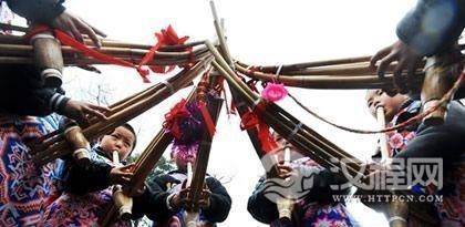 拉祜族之乐：吹笙起舞