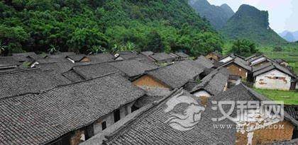 户户相连的仫佬族民居特色