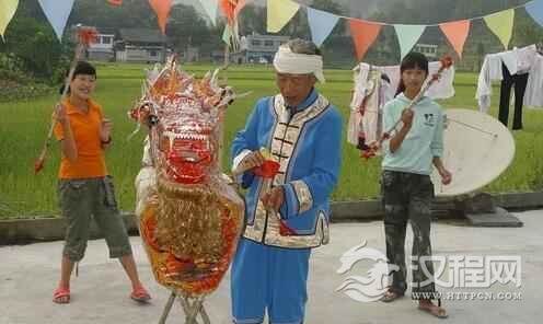 土家族的打飞棒是怎么来的现在是怎么玩的