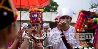 “串姑娘”何意？景颇族“串姑娘”习俗介绍