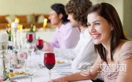 赴宴如何正确使用刀叉吃什么才需要用刀叉