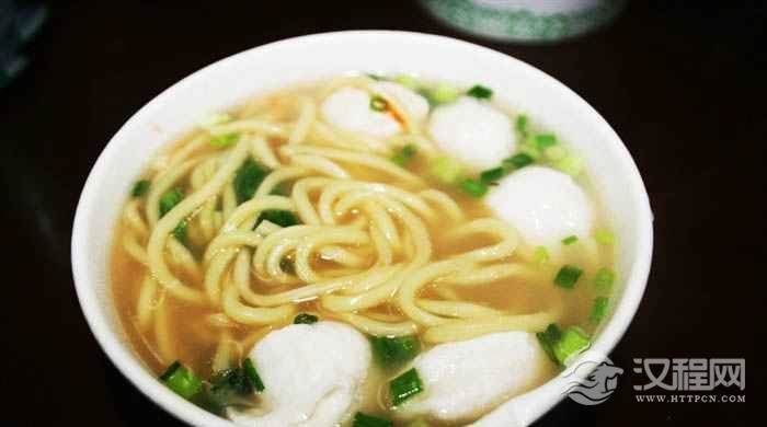 麦兜美食推荐：鱼丸粗面