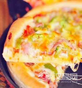 源自意大利的培根披萨的制作方法