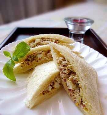 裕固族的食俗裕固族的奶和茶