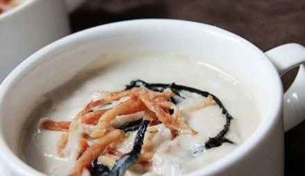 独龙族有哪些烹调方法？石板粑粑是怎么做的？