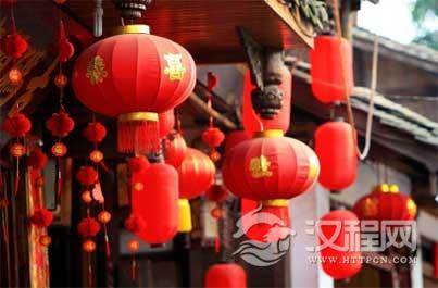 春节挂灯笼的习俗