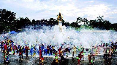 西双版纳泼水节