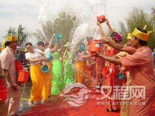 德宏泼水节