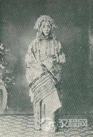 京剧《彩楼配》吴我尊饰王宝钏