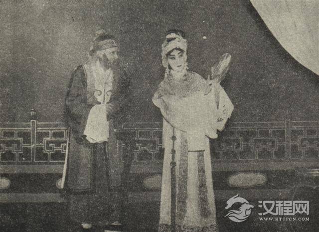 京剧《桃花扇》杜近芳饰李香君、骆洪年饰柳敬亭
