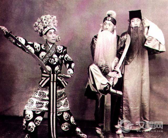 京剧《八蜡庙》马连良饰褚彪、新马师曾饰黄天霸