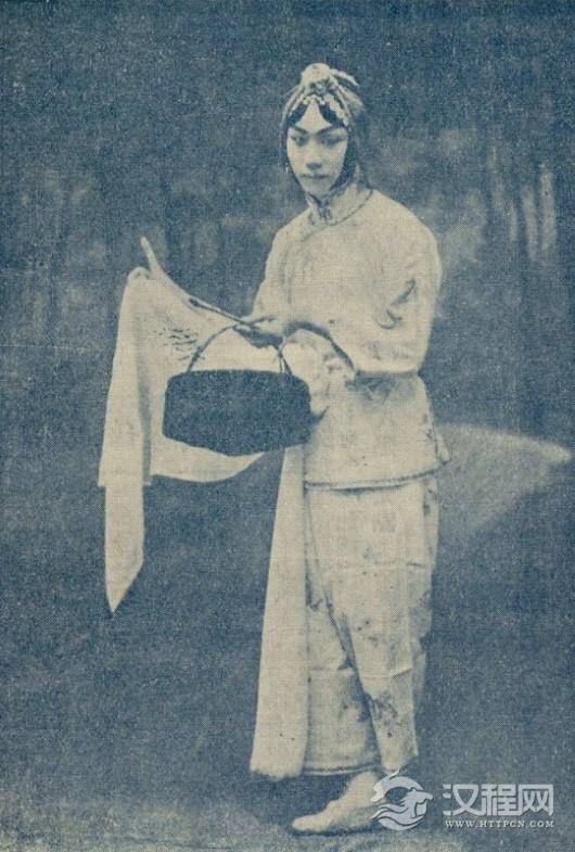 京剧《打樱桃》荀慧生饰平儿