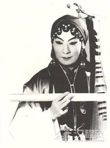 《赵五娘》黄桂秋饰赵五娘