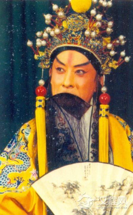 《强项令》