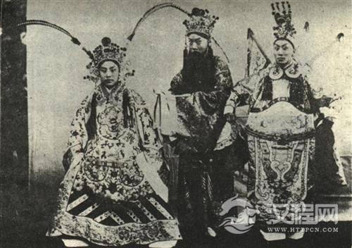 《黄鹤楼》田际云饰周瑜、许荫棠饰刘备、朱素云饰赵云