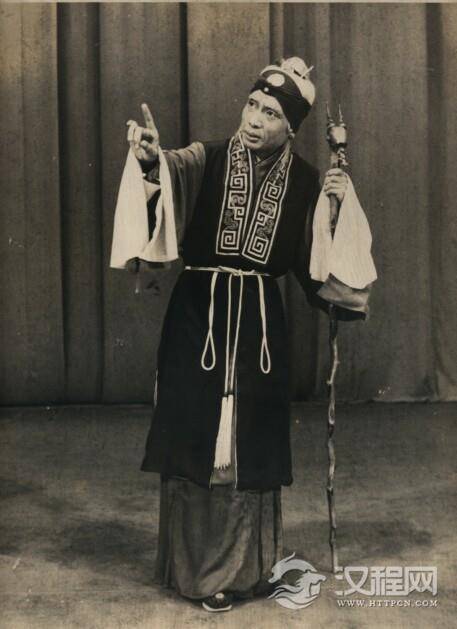 《罢宴》李金泉饰刘妈妈