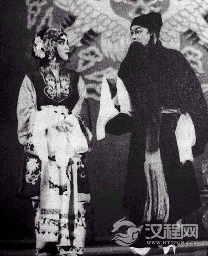 《乌龙院》周信芳饰宋江