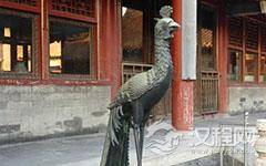 紫禁城故事：松树乾隆遮阴 铜鹤为乾隆护驾