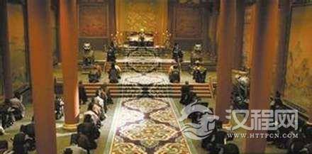 揭秘：中国古代的考勤制度：无故缺勤大板伺候