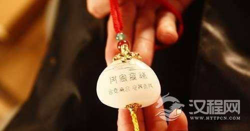 通灵宝玉来历是什么？为什么玉丢了宝玉就疯了？