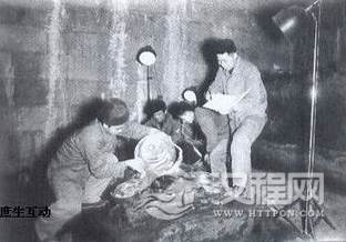 明十三陵为何就定陵被打开？墓内却什么都没有呢